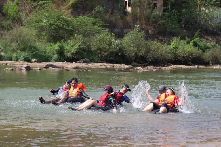 Tubing team in Nam khan