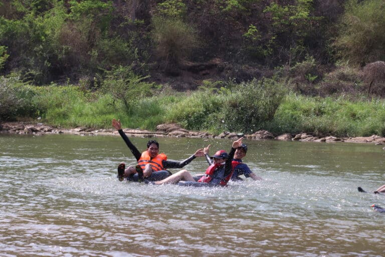 Tubing team in Nam khan,